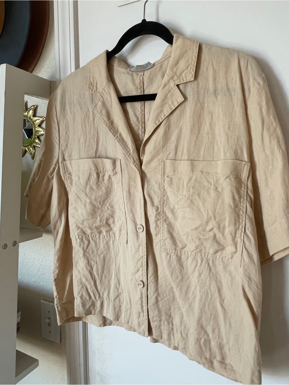 Everlane linen button front camo shirt / light beige sand / short sleeve / sz L